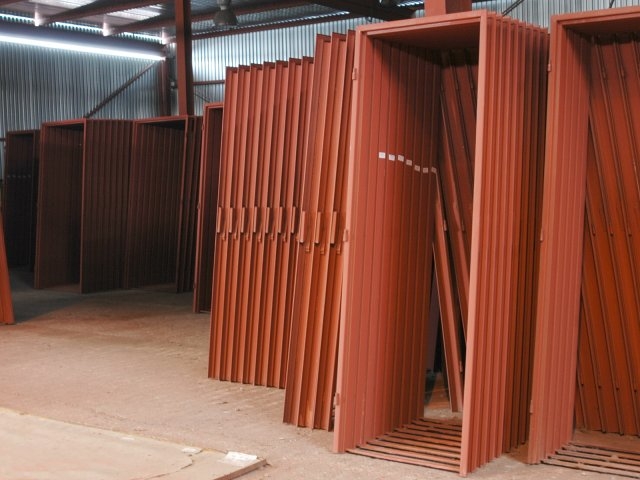 Zárubeň YH 70/7,5 Pravá