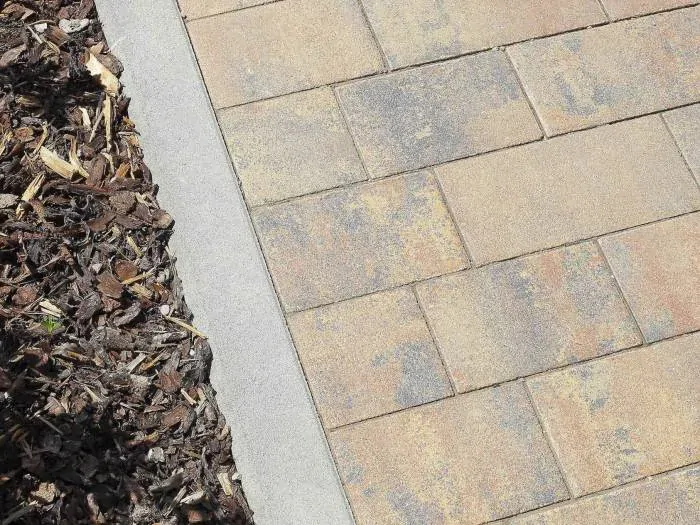 Zahradní obrubník 25 x 8 x 100 cm