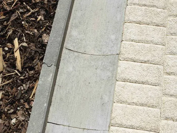 Zahradní obrubník 15 x 5 x 50 cm