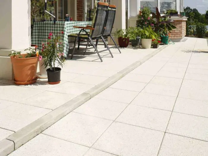 Zahradní obrubník 25 x 8 x 100 cm