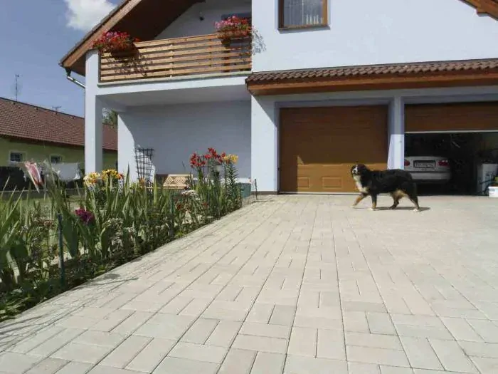 Betonová dlažba Best Klasiko 4 cm, přírodní