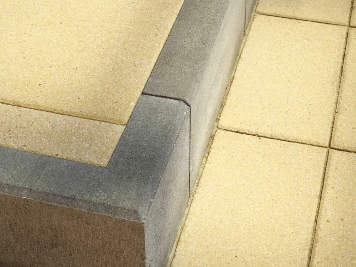 Zahradní obrubník 25 x 8 x 50 cm